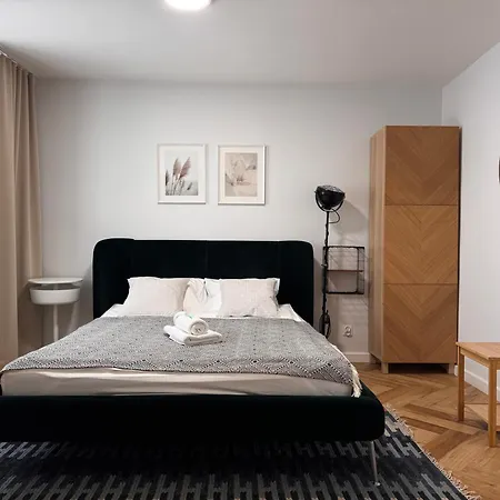 Tandem In Old Town - 24h Self Check-in